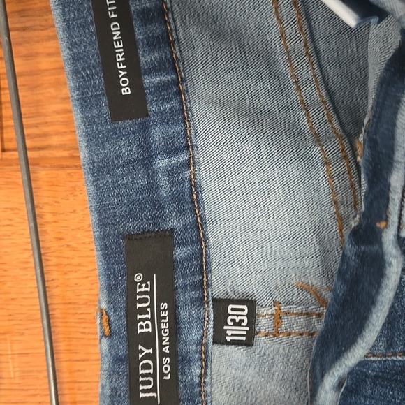 Judy Blue Jeans Womens 11/30 Mid Rise Pull On Boyfriend Fit Distressed Pants - Picture 6 of 10